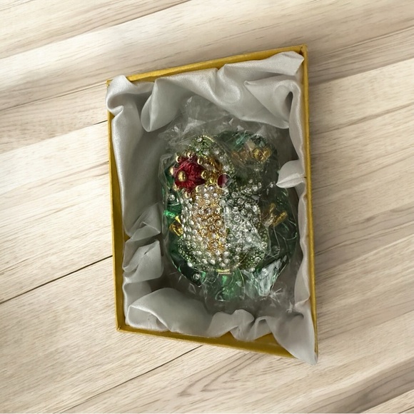 TCHOTCHKE- Jeweled Frog Prince Trinket Holder-NIB - Picture 11 of 11